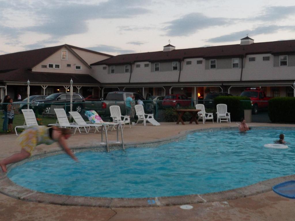Cherry Lane Motor Inn Amish Country Ronks Buitenkant foto