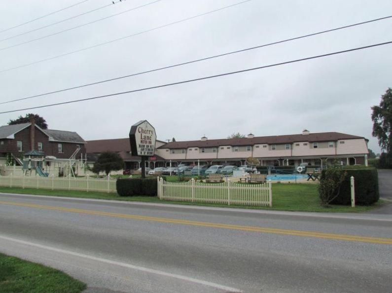 Cherry Lane Motor Inn Amish Country Ronks Buitenkant foto