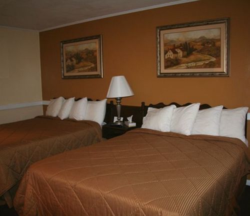 Cherry Lane Motor Inn Amish Country Ronks Buitenkant foto
